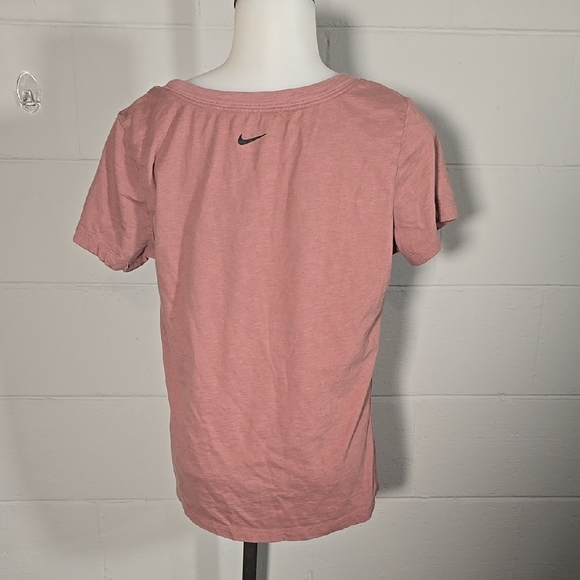 Nike Women's Pink T-Shirt - Picture 3 of 5